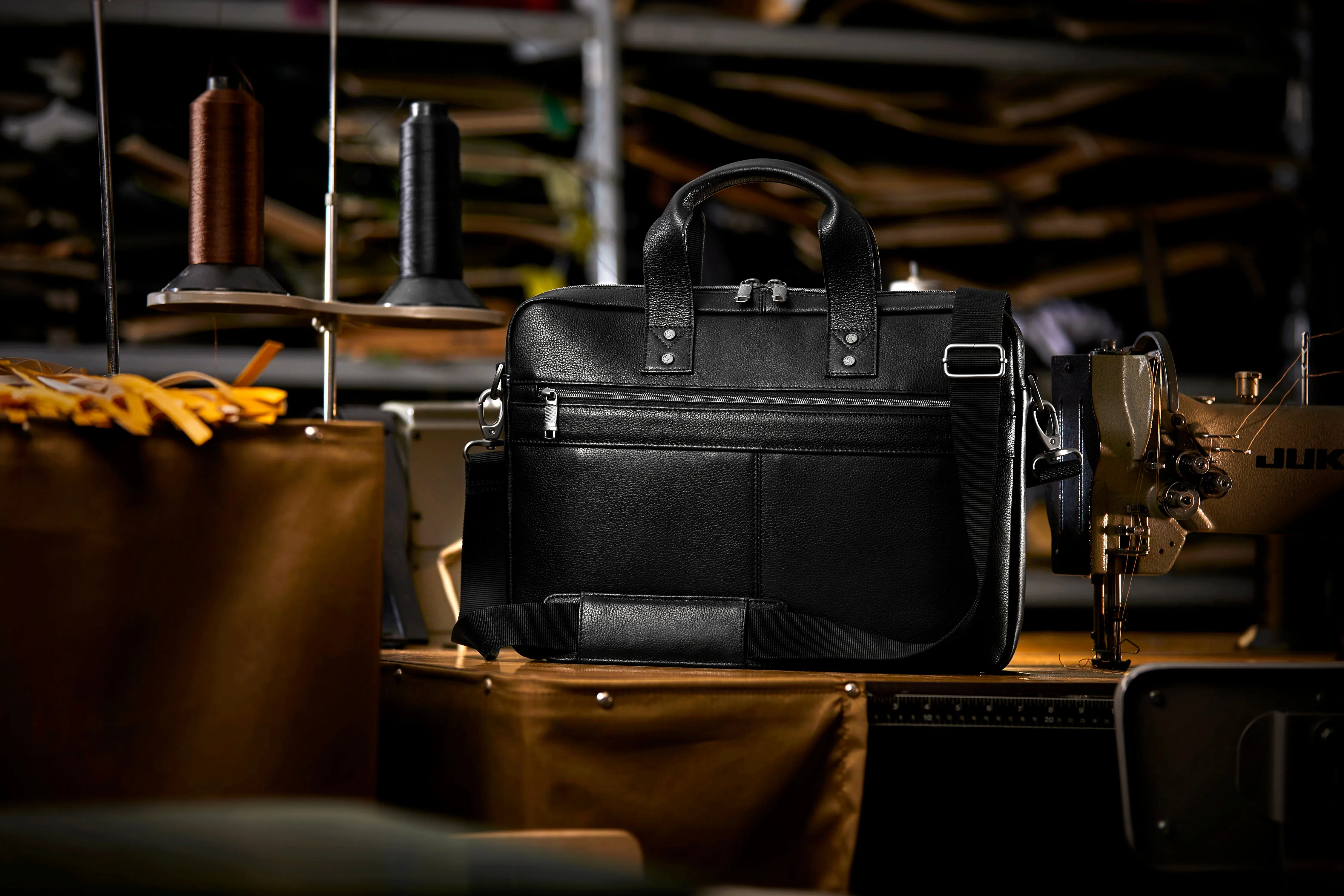 Brief Classic Unbeatable range Leather Giant bargain Slim Samsonite