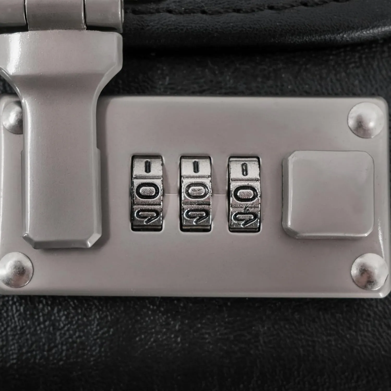 Pilot Case, Black, 48mm