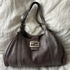 🩷🍒Preowned VINTAGE FENDI HOBO BAG✨🔥