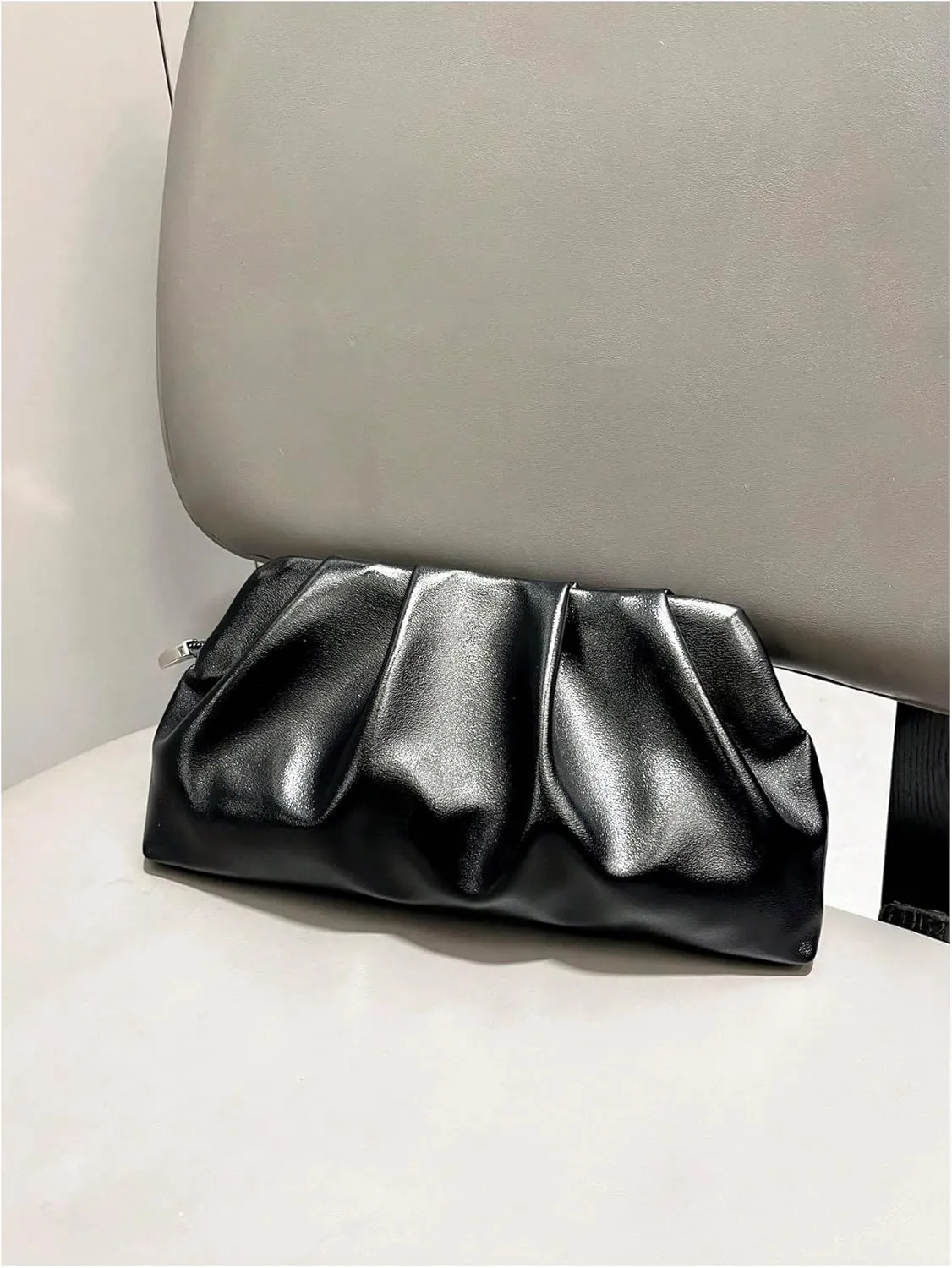 QWINEE Women's PU Leather Shoulder Clutch Purse Evening Clutch Bag Purse Small Crossbody Bag with Chain Strap