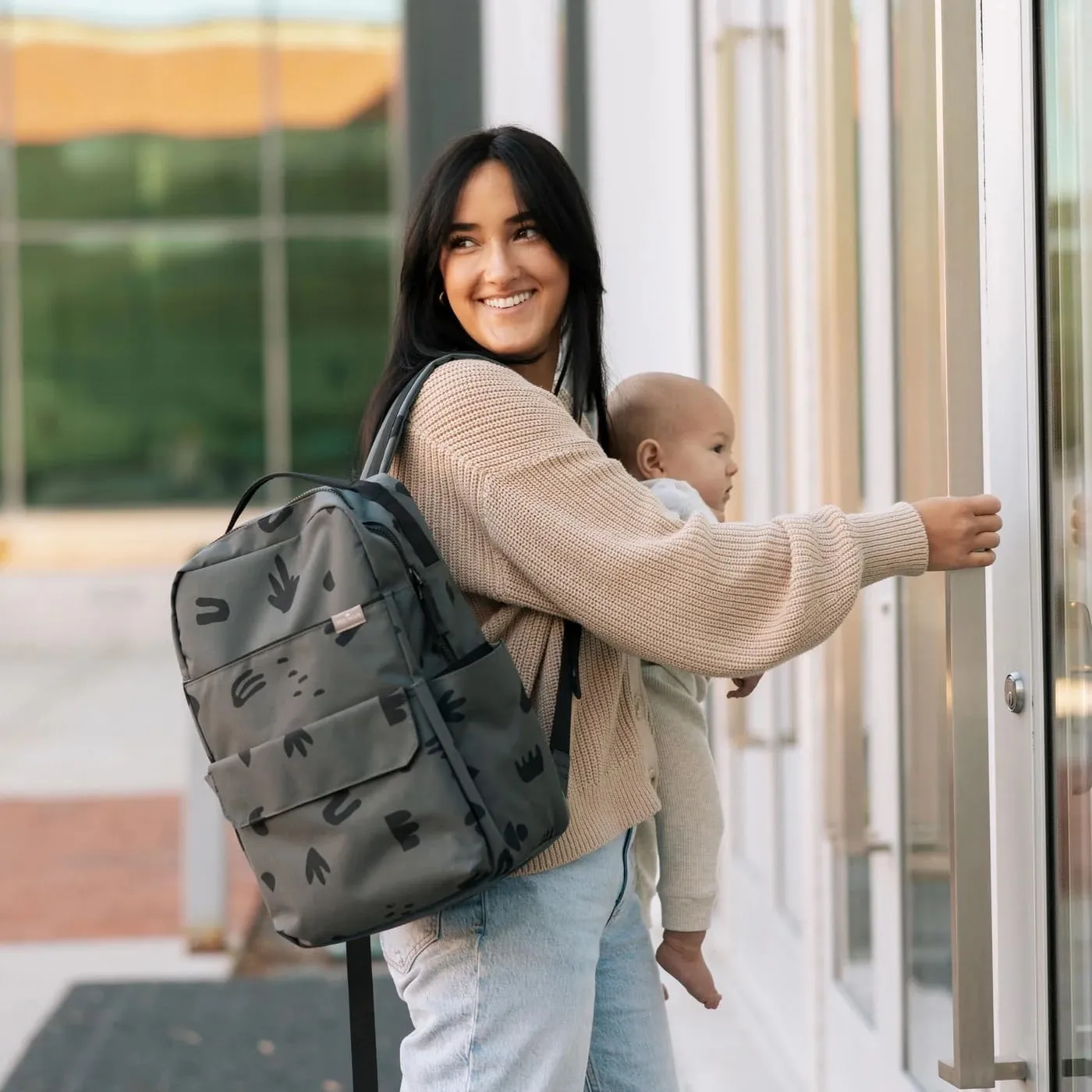 RED ROVR Roo Lightweight 1 LB Diaper Bag Backpack | 11 organizational pockets| Durable & Water-Resistant (Charcoal Doodle)