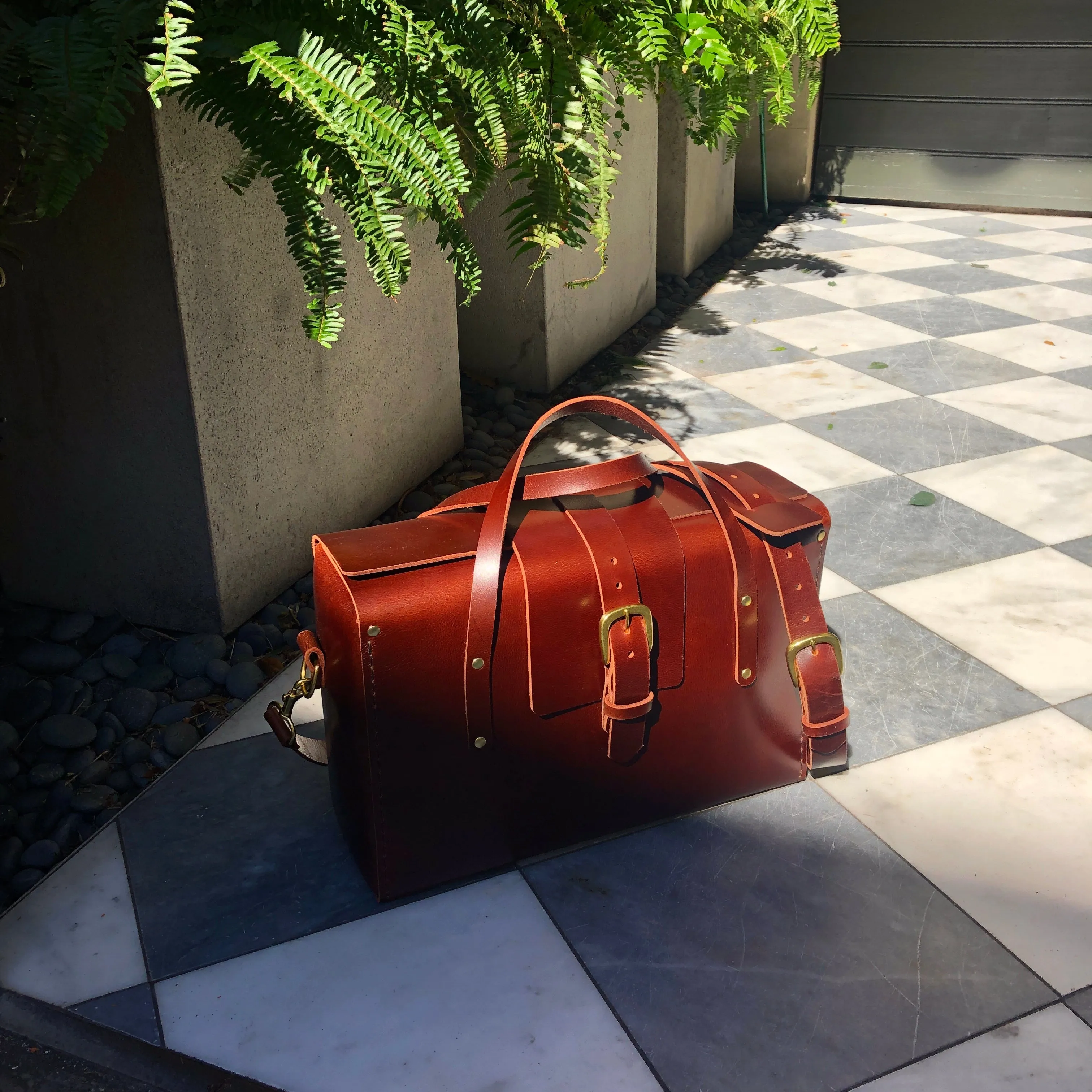 The Doctor Bag - buffalo chestnut