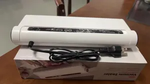 Vacuum Sealer,Equipped With 20 Vacuum Sealed Bags,Fully Automatic Dry and Wet Dual use Food Vacuum Sealer Machine,One Click Intelligent Operation,Digital Display,Super Strong Suction Power