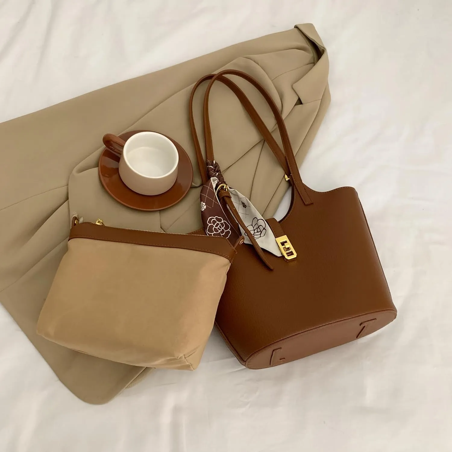 Vegan Leather Bucket Bag Designer Handbags for Women Hobo Bag 2 in 1 Scoop Neck Tote with Removable Pouch