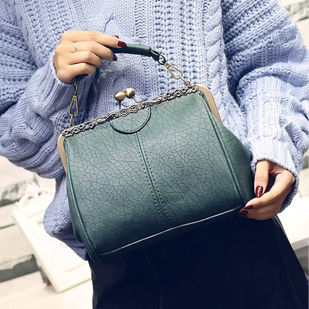 Vintage Hollow Handbag for Women Leather Shoulder Bag Evening Clutch Bag Kiss Lock Closure Crossbody Bag Purse